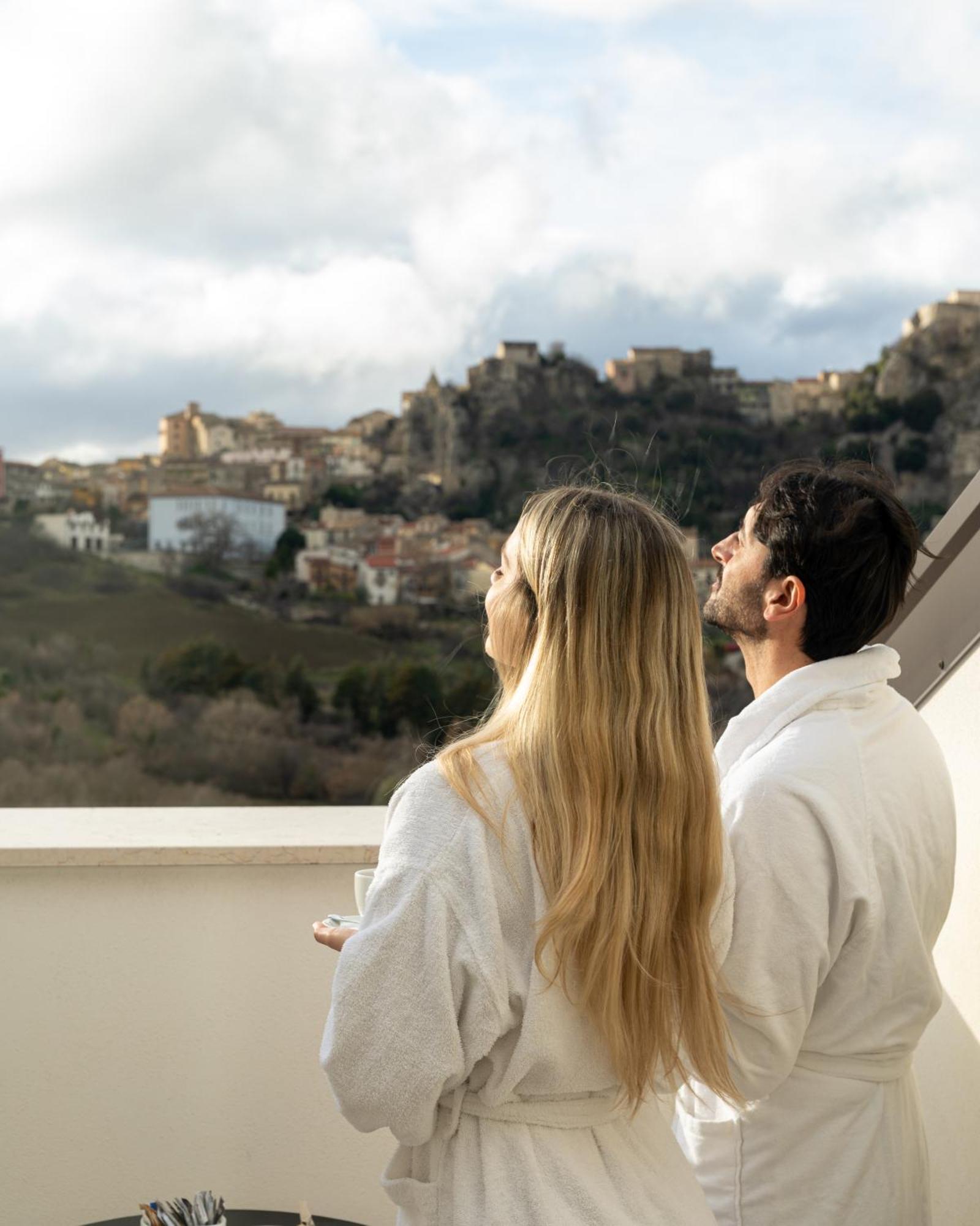 Bagnoli Del Trigno Domus Hotel מראה חיצוני תמונה